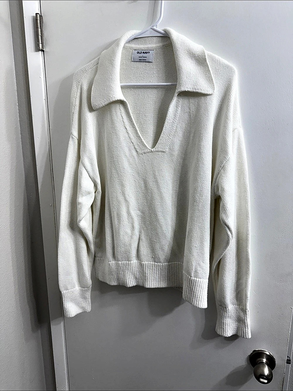 Old Navy Long-Sleeve Polo Sweater V-Neck White Large